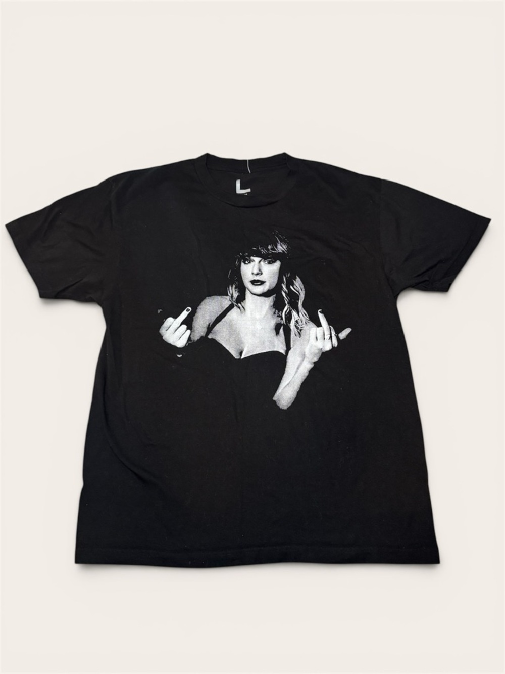 Taylor Swift Black Graphic T-Shirt Size Large